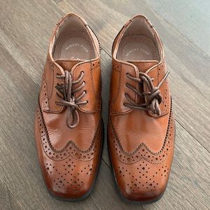 Florsheim Boys Wingtips Dress Shoes Size 13.5